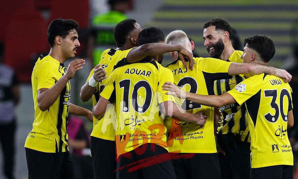 الاتحاد بطلاً لدوري روشن بعد ثلاثية أمام الرائد