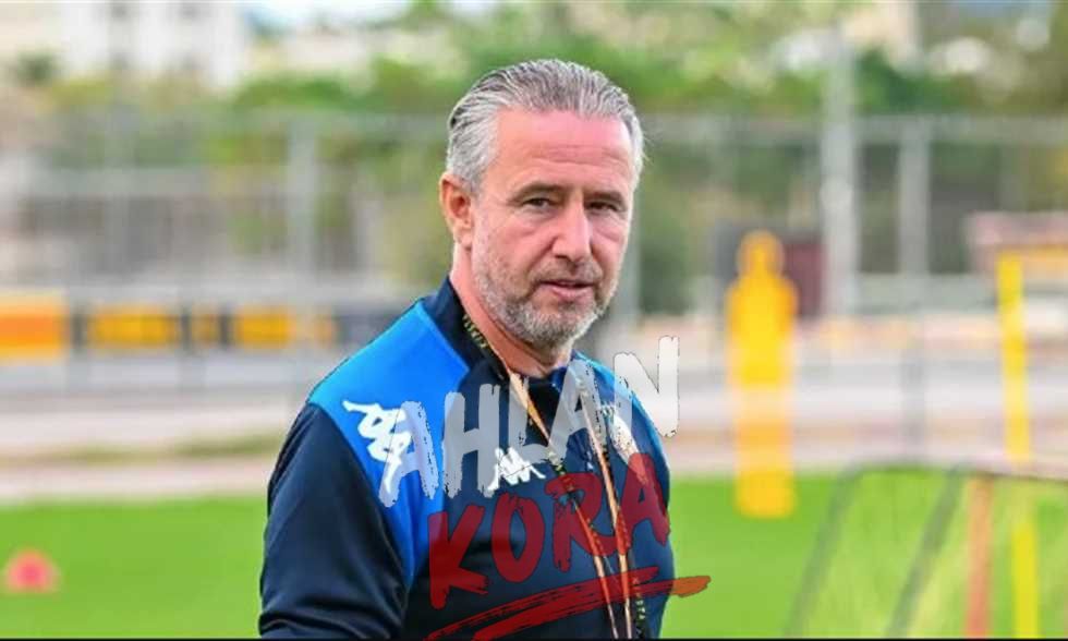 مدرب شهير يعرض خدماته على الزمالك.. والإدارة ترد بحسم